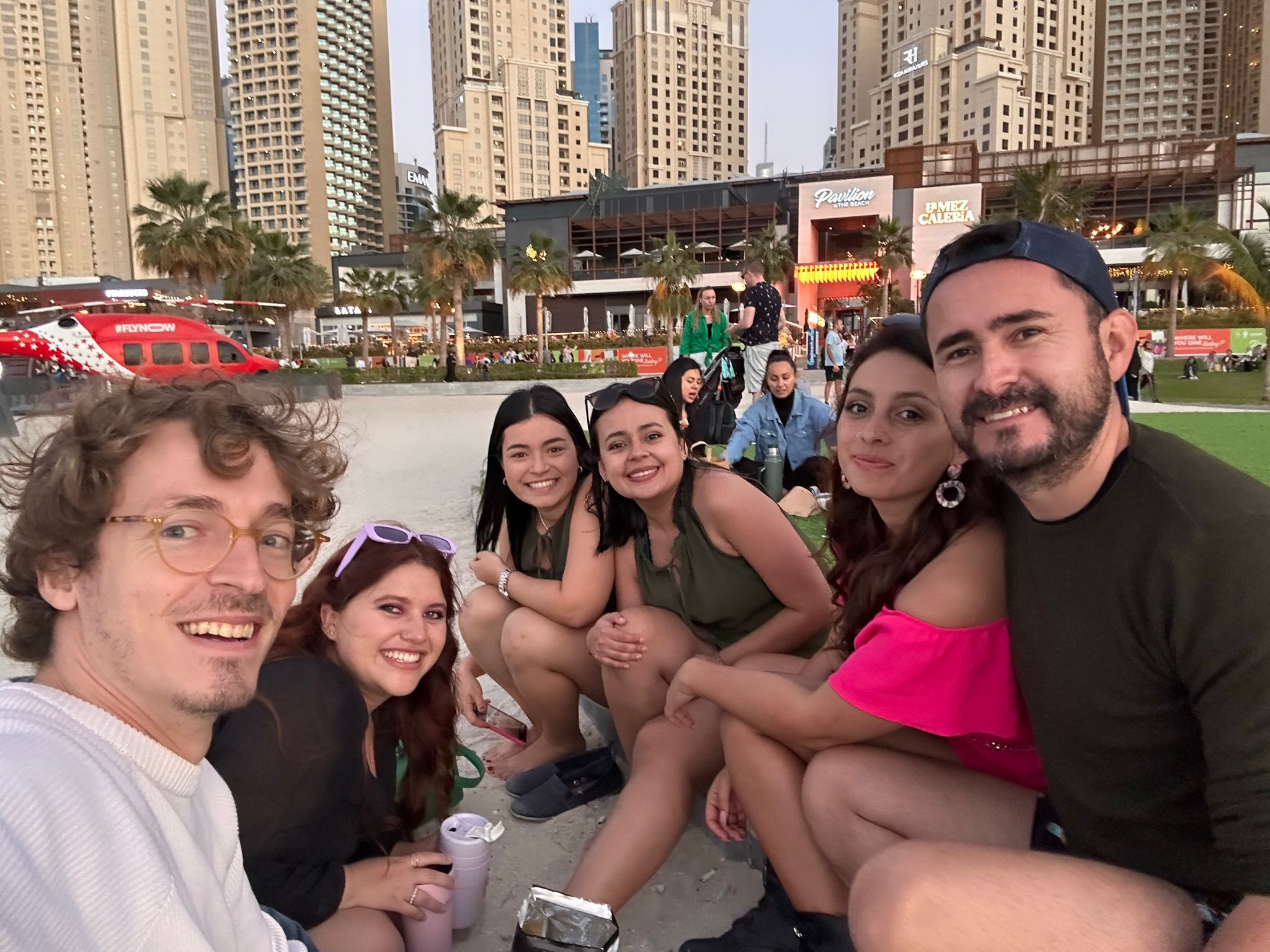 Oscar Gimenez y amigos en Dubai - Viajes en grupo a Dubai con Mastebali